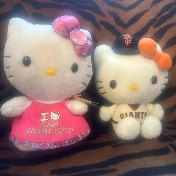 San Francisco small Hello Kitty Plush Set - Picture 11 of 11